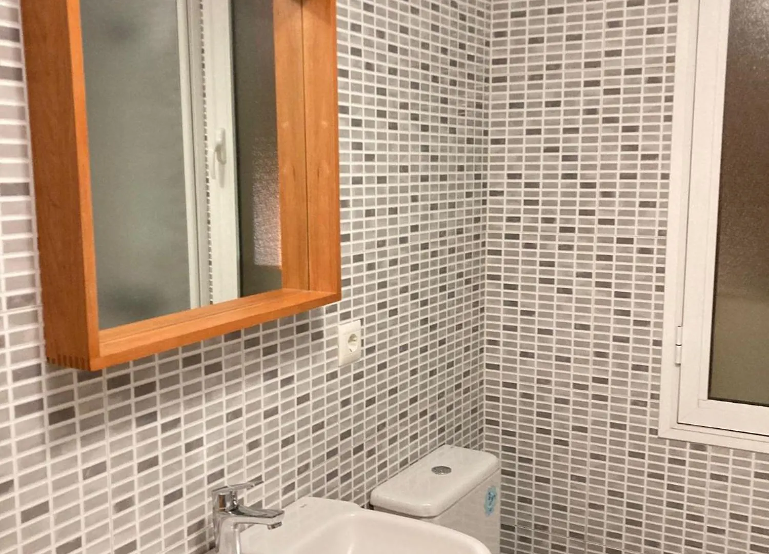 Huelin Beach & Station Malaga Apartment